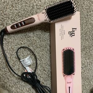 Lange brush straightener.